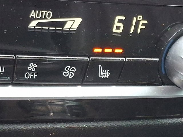 Used 2021 BMW 530i xDrive w/ Premium Package image 28