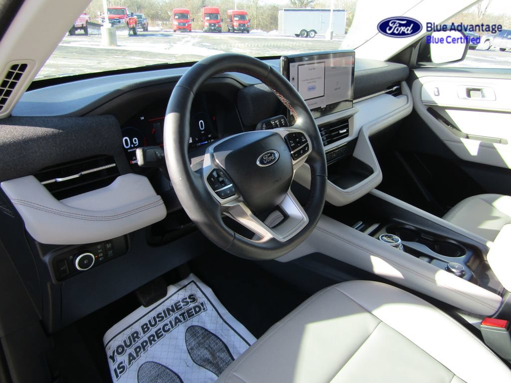 Certified 2025 Ford Explorer Active w/ Active Comfort Package AWD/4WD image 8