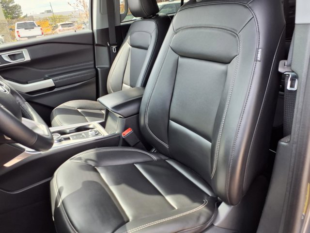Certified 2023 Ford Explorer XLT w/ Equipment Group 202A AWD/4WD image 2