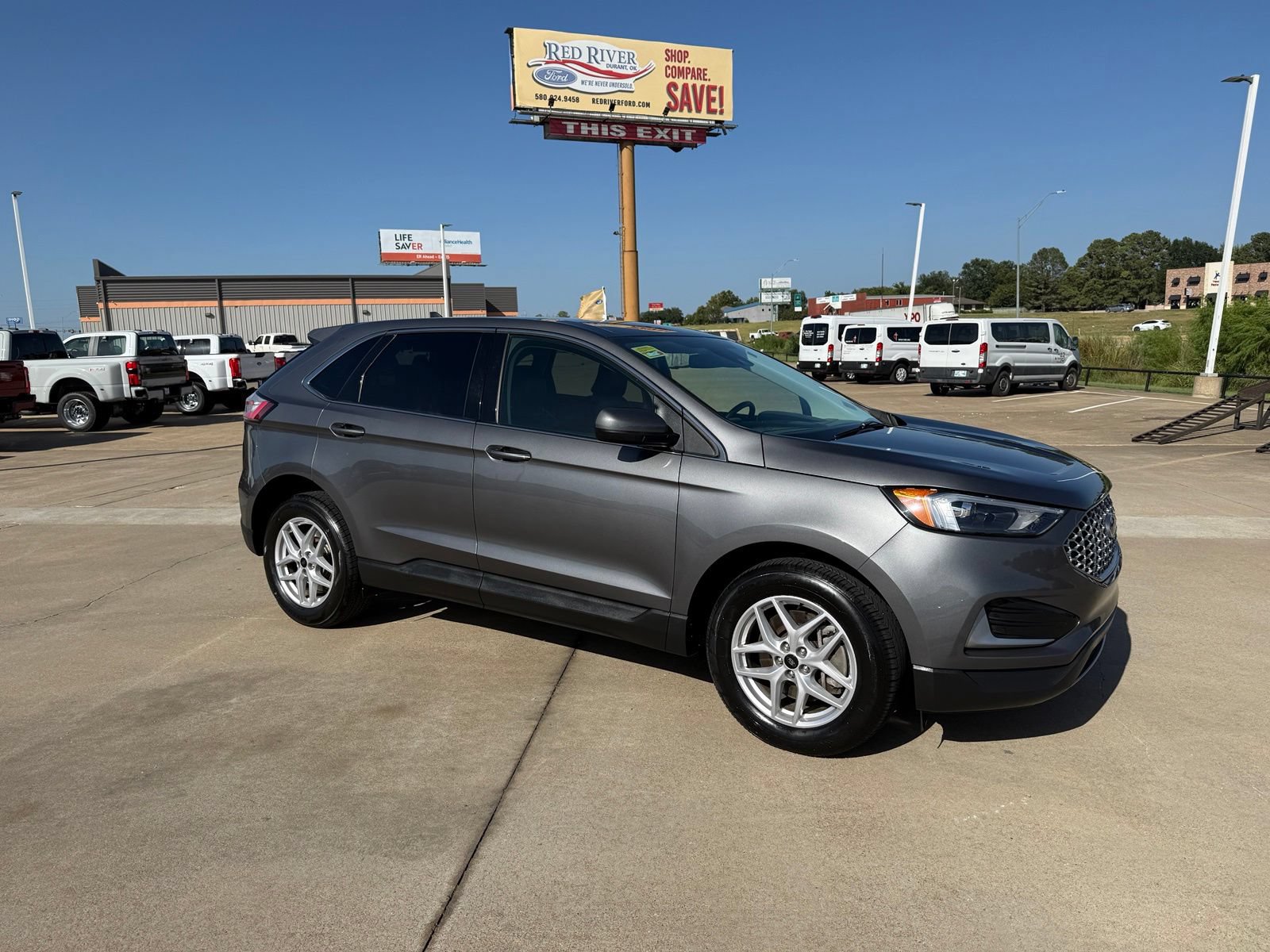 Certified 2024 Ford Edge SEL AWD/4WD image 3