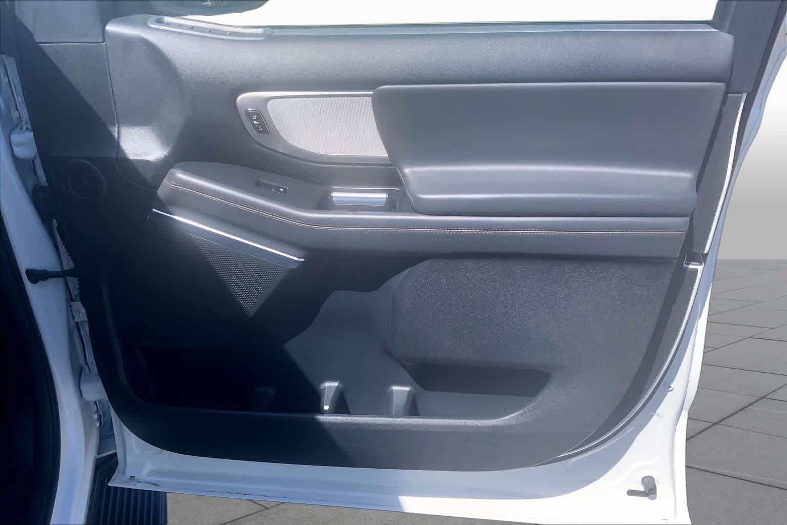 Certified 2025 Ford Expedition Active RWD image 23