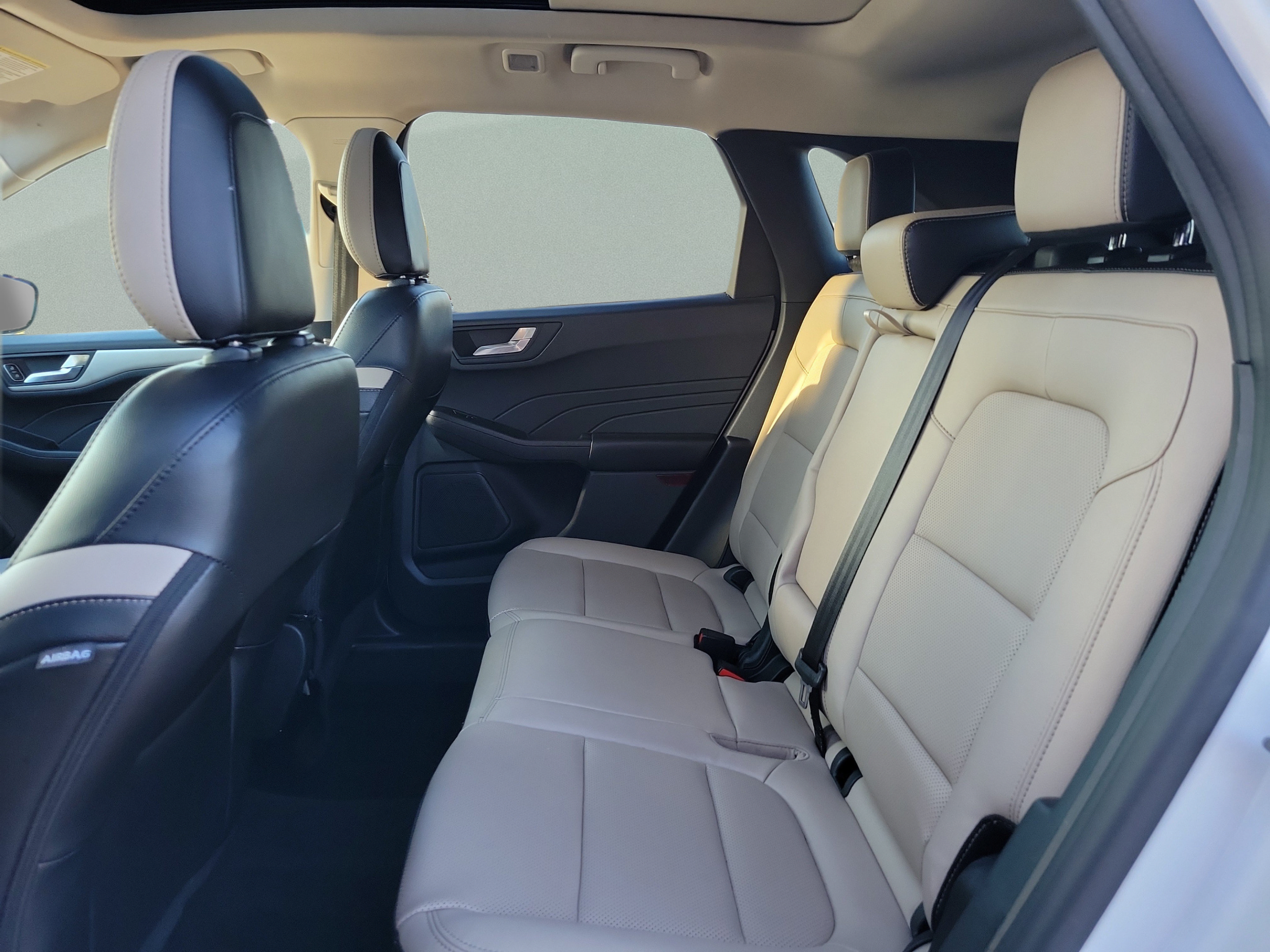 Certified 2022 Ford Escape SEL FWD image 9