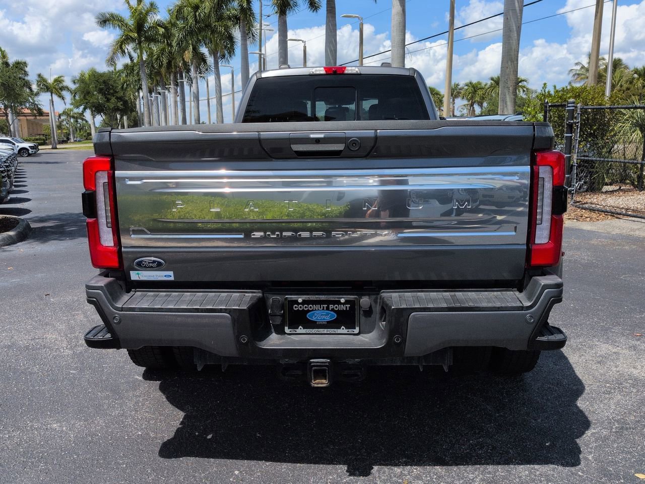 Certified 2024 Ford F450 Platinum w/ FX4 Off-Road Package AWD/4WD image 4