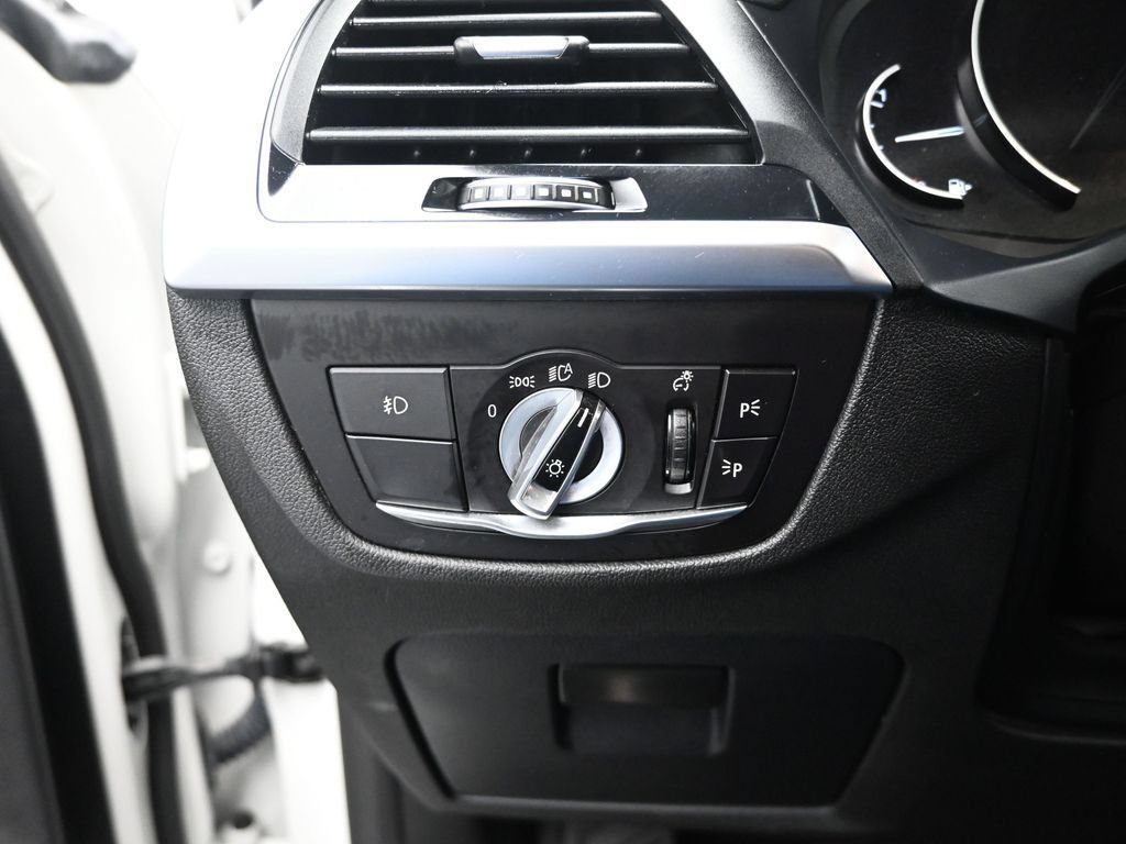 Used 2021 BMW X3 sDrive30i w/ Convenience Package RWD image 13