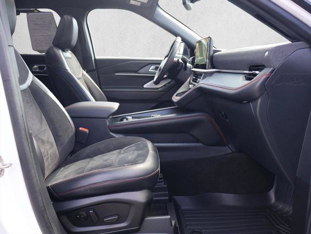 Certified 2025 Ford Explorer ST AWD/4WD image 26