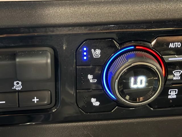 Used 2025 Chevrolet Silverado 2500 High Country w/ High Country Premium Package AWD/4WD image 32