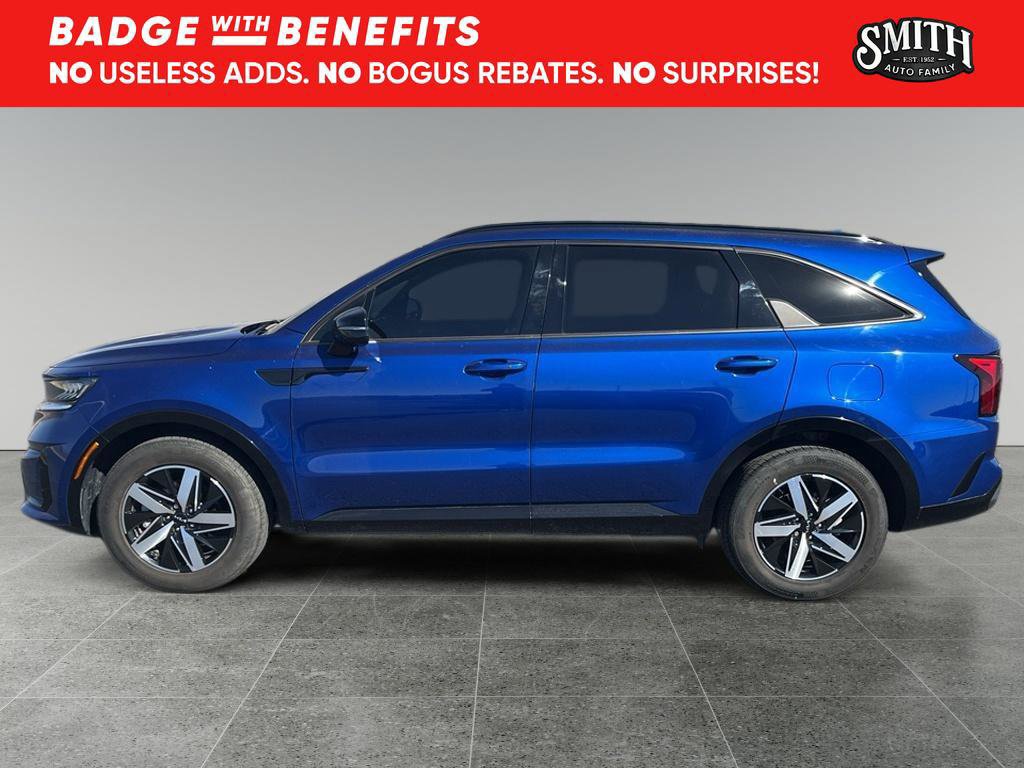 Used 2023 Kia Sorento S FWD image 2