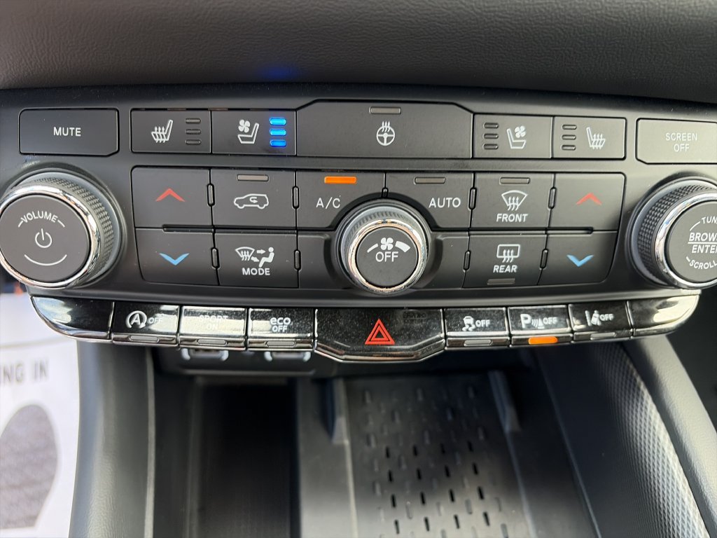 Used 2025 Dodge Durango GT AWD/4WD image 25