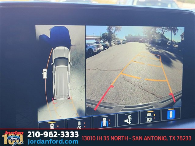 Used 2022 GMC Yukon XL AT4 image 21