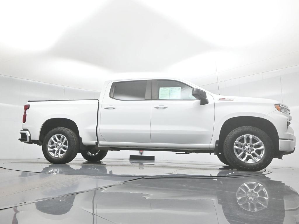 Used 2023 Chevrolet Silverado 1500 RST w/ Z71 Off-Road Package image 9
