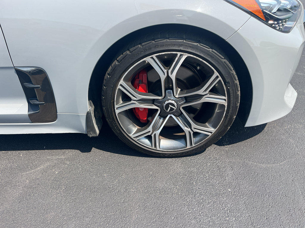 Used 2018 Kia Stinger GT2 AWD/4WD image 9