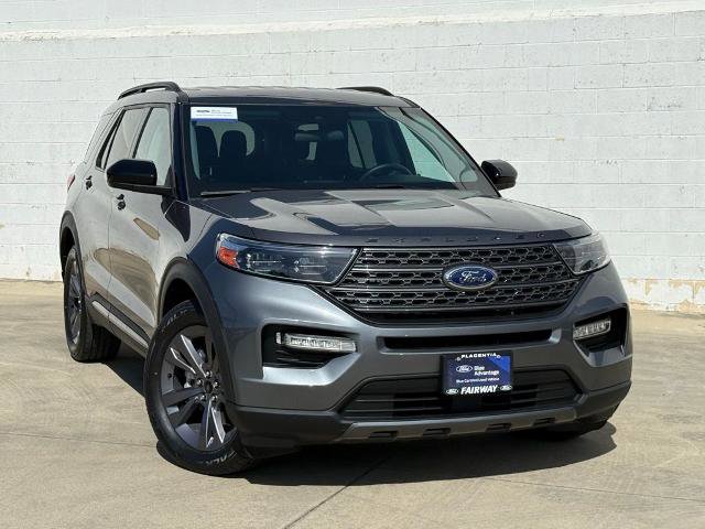 Certified 2023 Ford Explorer XLT w/ Equipment Group 202A AWD/4WD image 3