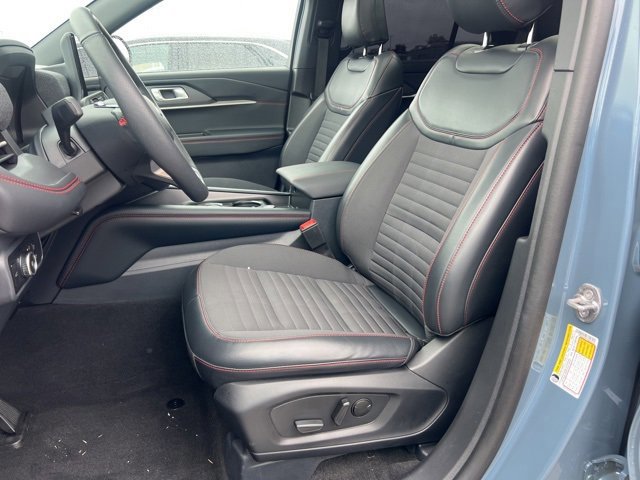 Certified 2025 Ford Explorer ST-Line image 20