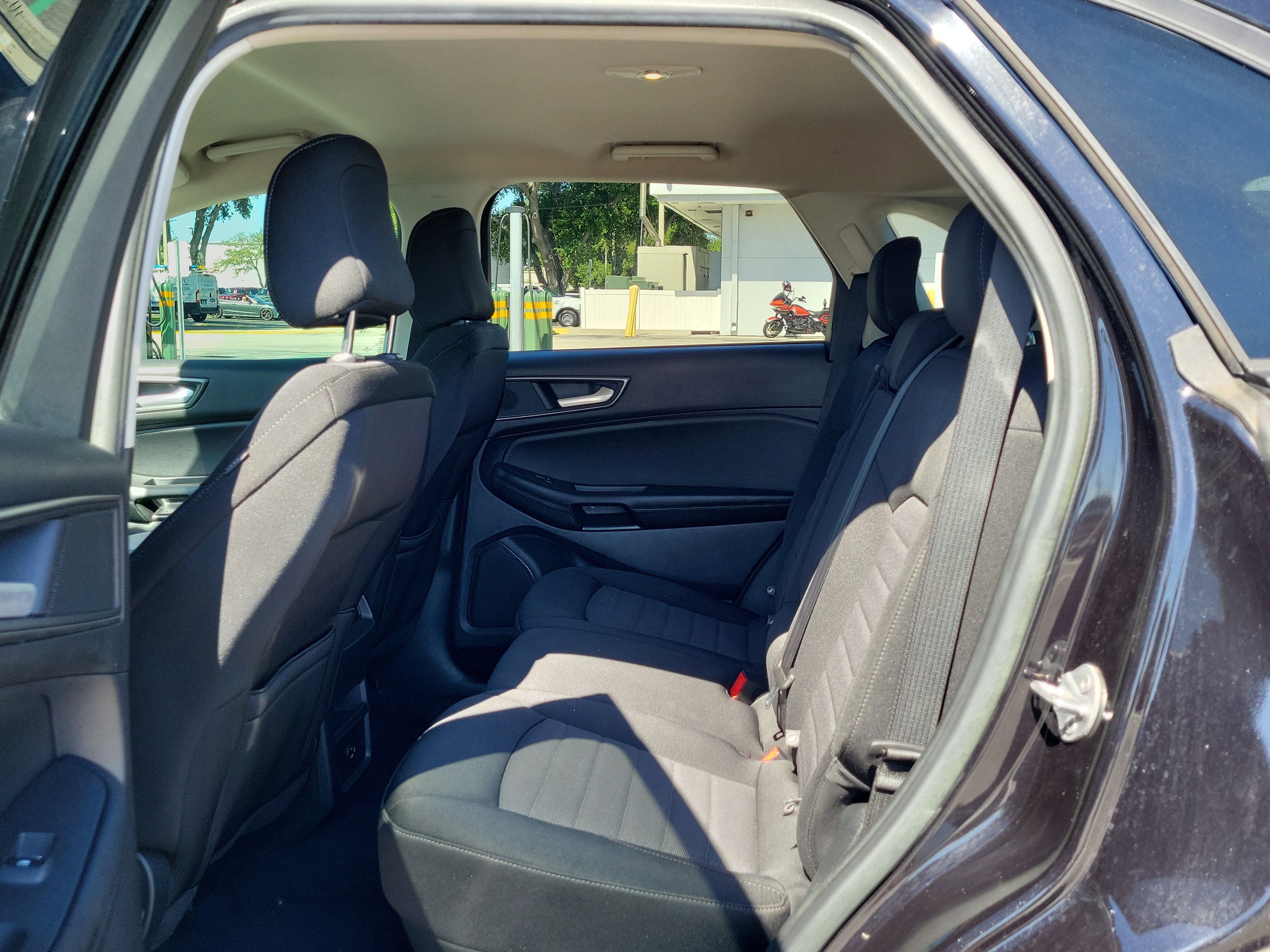 Certified 2021 Ford Edge SE FWD image 11