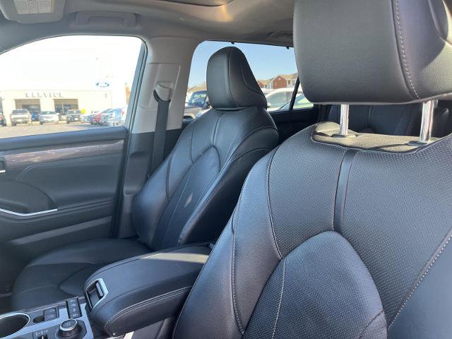 Used 2022 Toyota Highlander Limited image 13