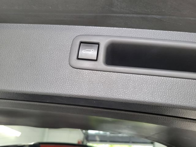 Used 2022 Toyota Highlander XLE AWD/4WD image 26