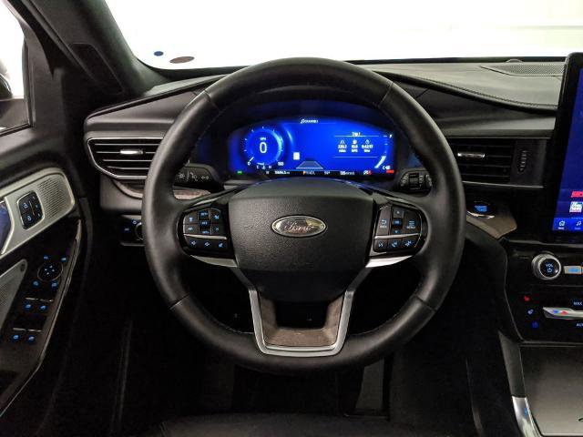 Certified 2023 Ford Explorer Platinum w/ Technology Package image 10