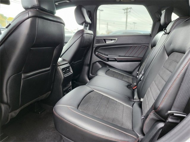 Certified 2022 Ford Edge ST-Line image 16