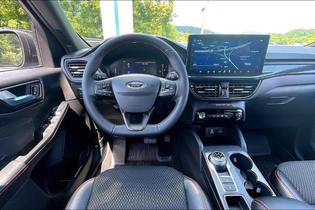 Certified 2025 Ford Escape ST-Line w/ Equipment Group 301A FWD image 5