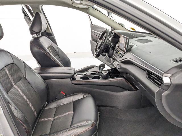 Used 2023 Nissan Altima 2.5 SR AWD/4WD image 16