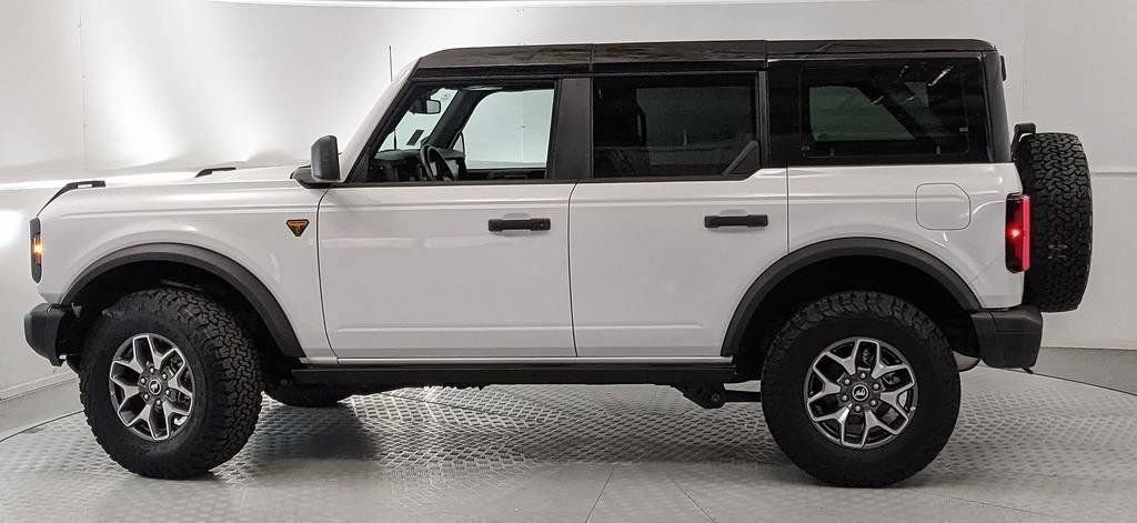 Certified 2025 Ford Bronco Badlands AWD/4WD image 5
