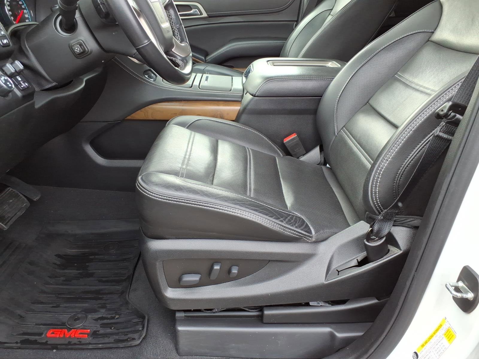 Used 2020 GMC Yukon XL Denali w/ Open Road Package image 18