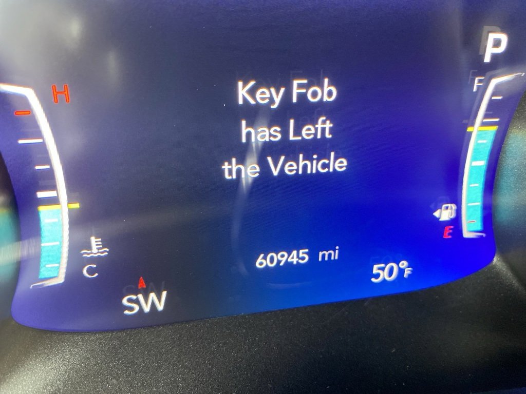 Used 2024 Chrysler Pacifica Touring-L image 36