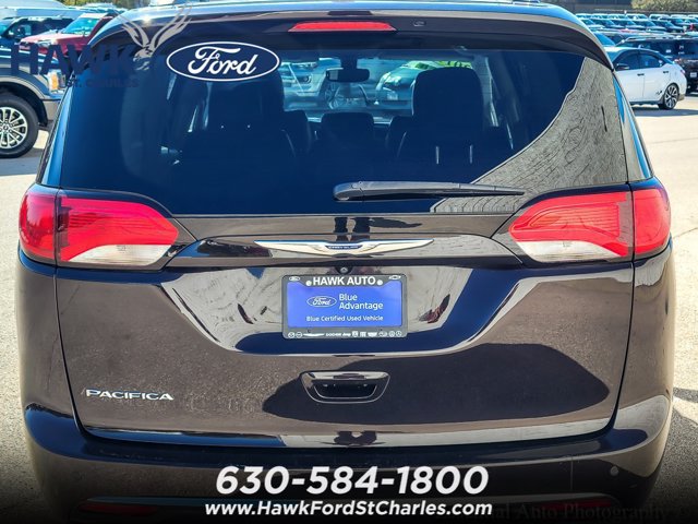 Used 2019 Chrysler Pacifica Touring-L FWD image 5