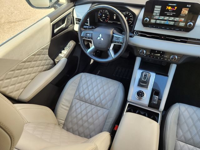 Used 2024 Mitsubishi Outlander SEL AWD/4WD image 12