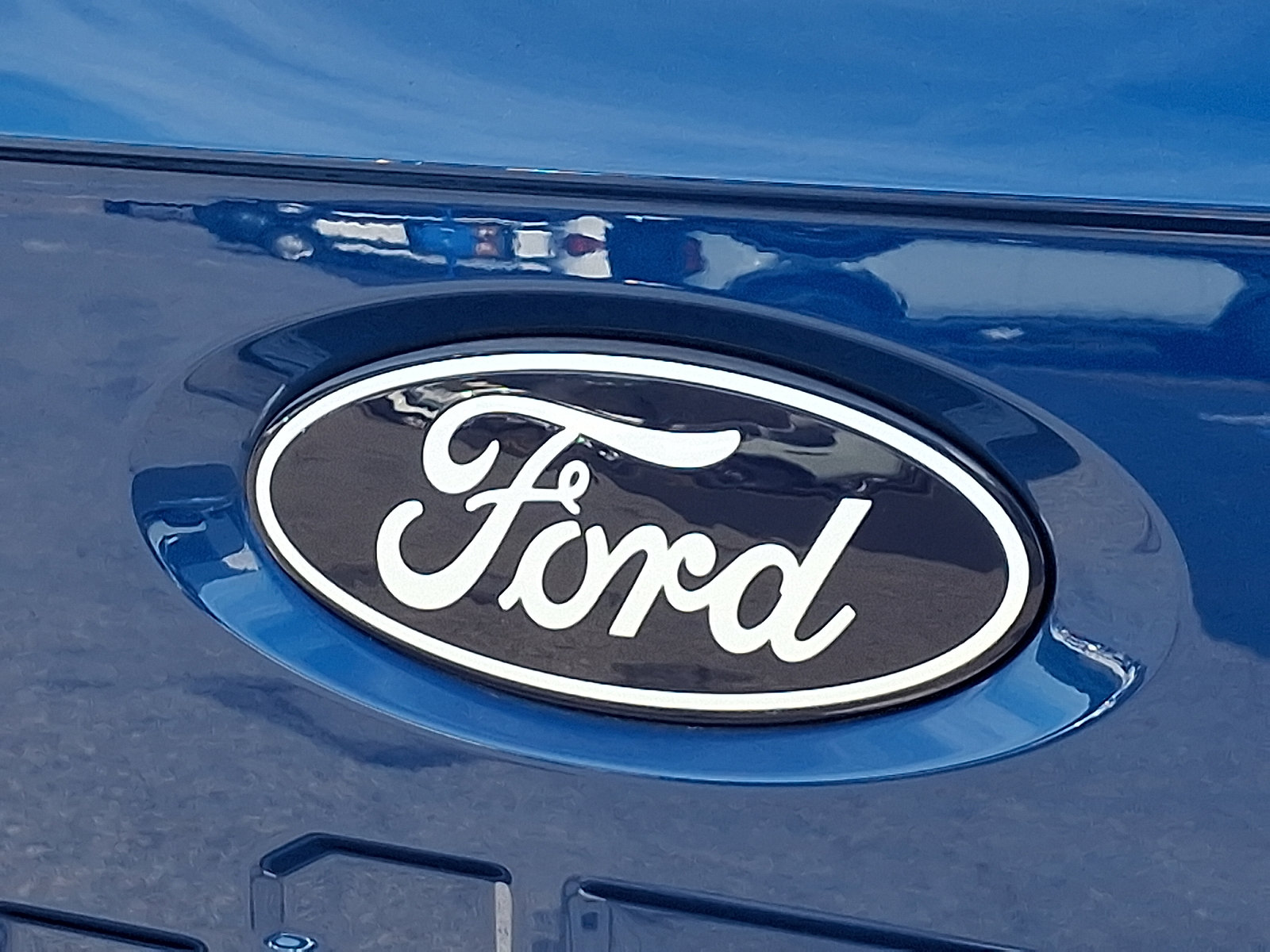 Certified 2025 Ford F150 Lariat w/ Equipment Group 502A High AWD/4WD image 29