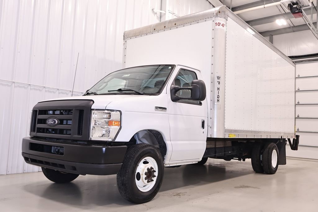 Certified 2019 Ford E-450 and Econoline 450 Super Duty w/ Power Windows & Locks Group RWD image 6