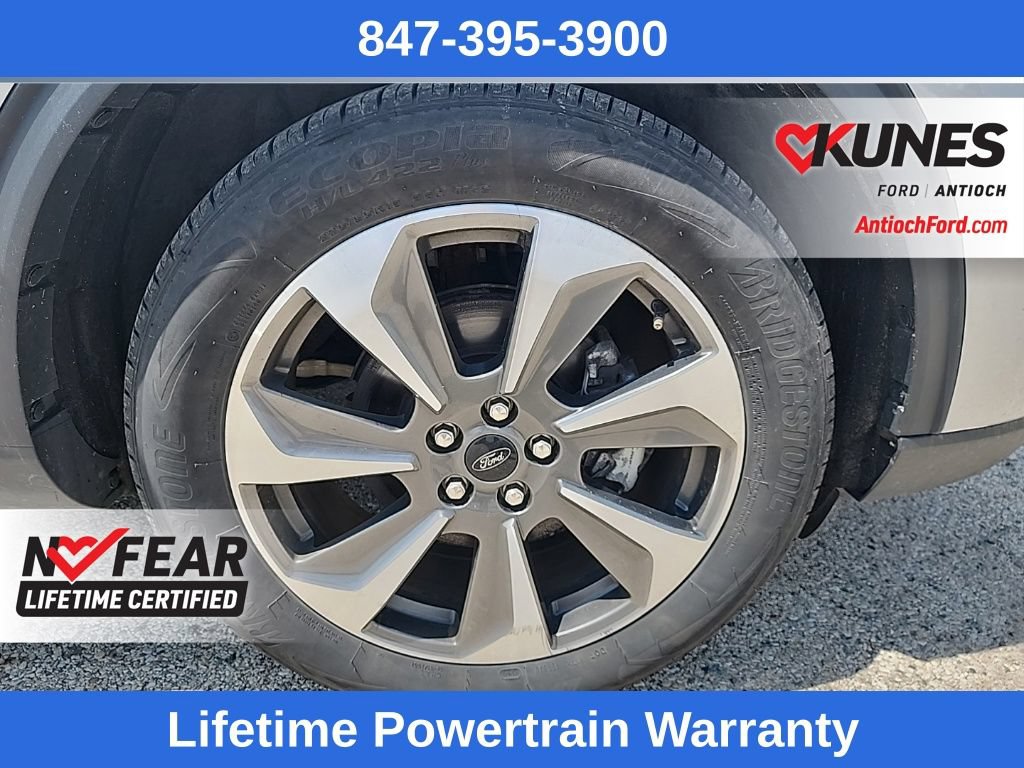 Certified 2024 Ford Escape Platinum AWD/4WD image 9