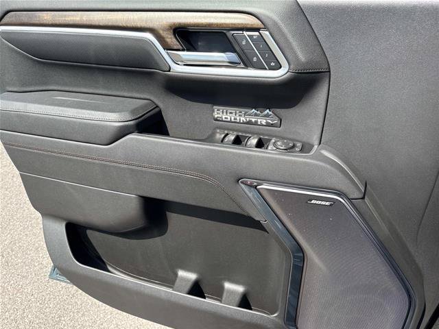 Used 2026 Chevrolet Silverado 1500 High Country w/ Technology Package AWD/4WD image 14
