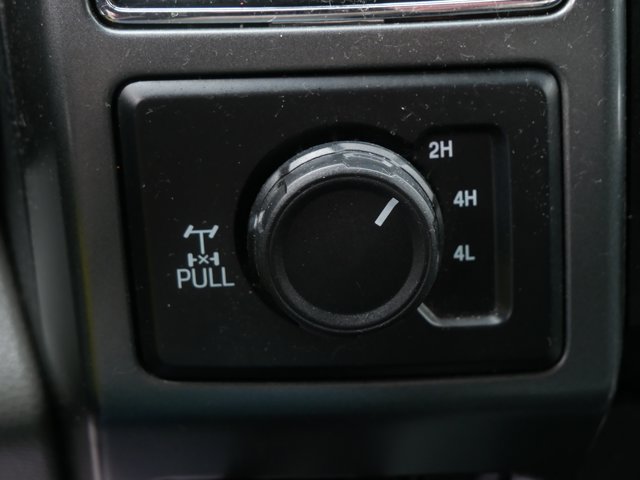 Certified 2020 Ford F350 XLT w/ XLT Premium Package AWD/4WD image 23