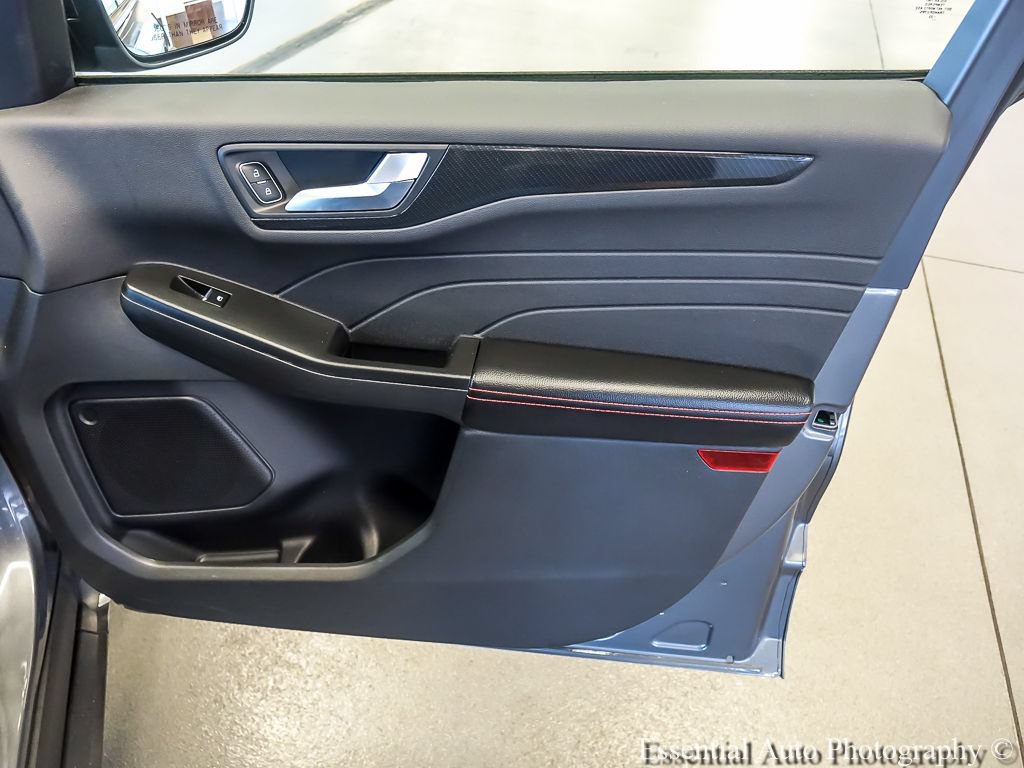Certified 2023 Ford Escape ST-Line w/ Tech Pack #1 FWD image 22