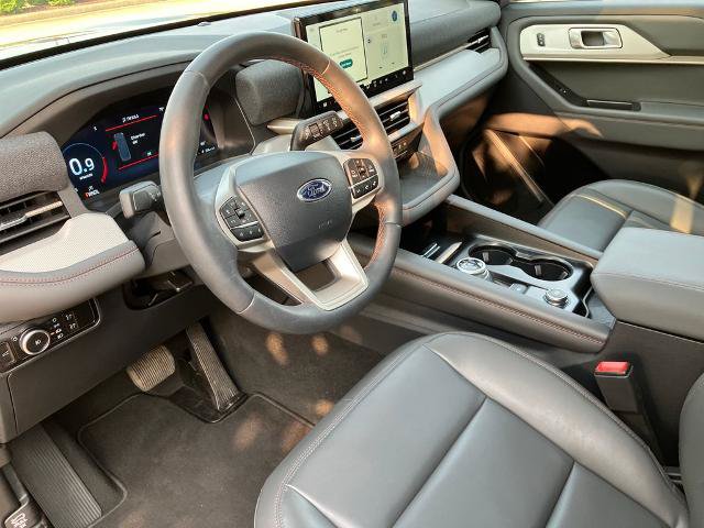 Certified 2025 Ford Explorer Active w/ Active Comfort Package AWD/4WD image 24