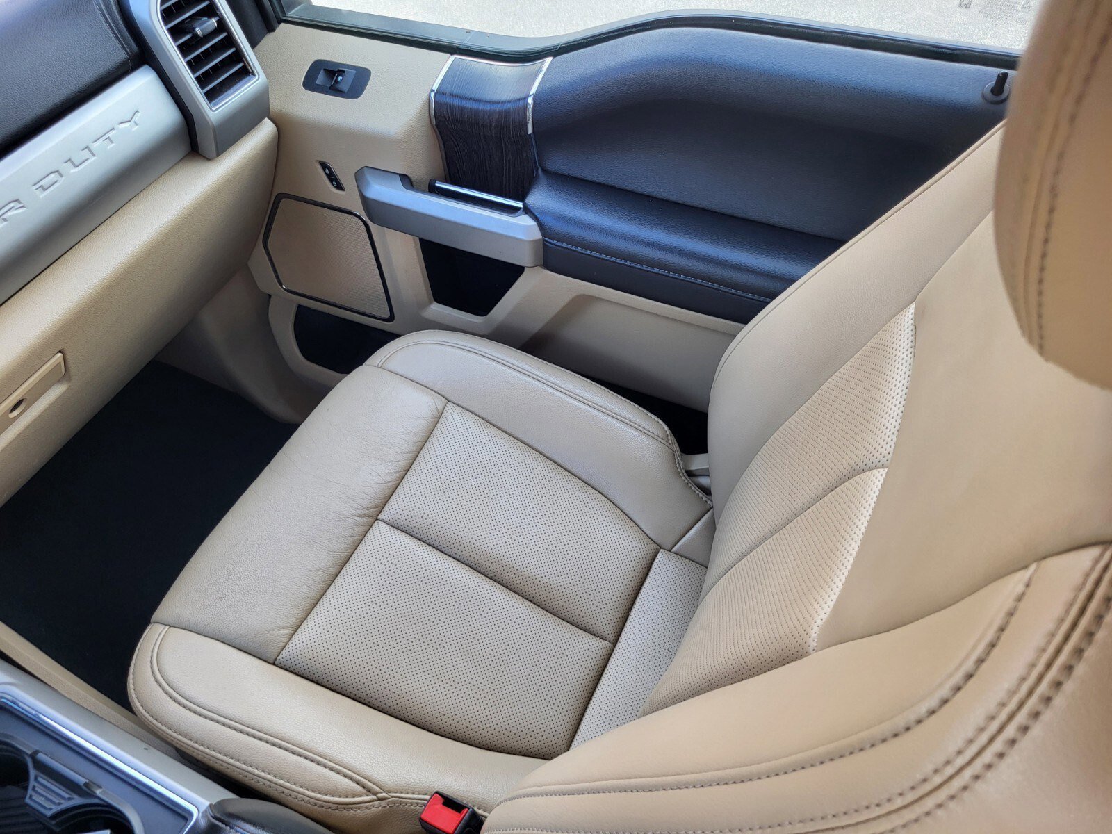 Certified 2021 Ford F250 Lariat w/ Lariat Ultimate Package image 17