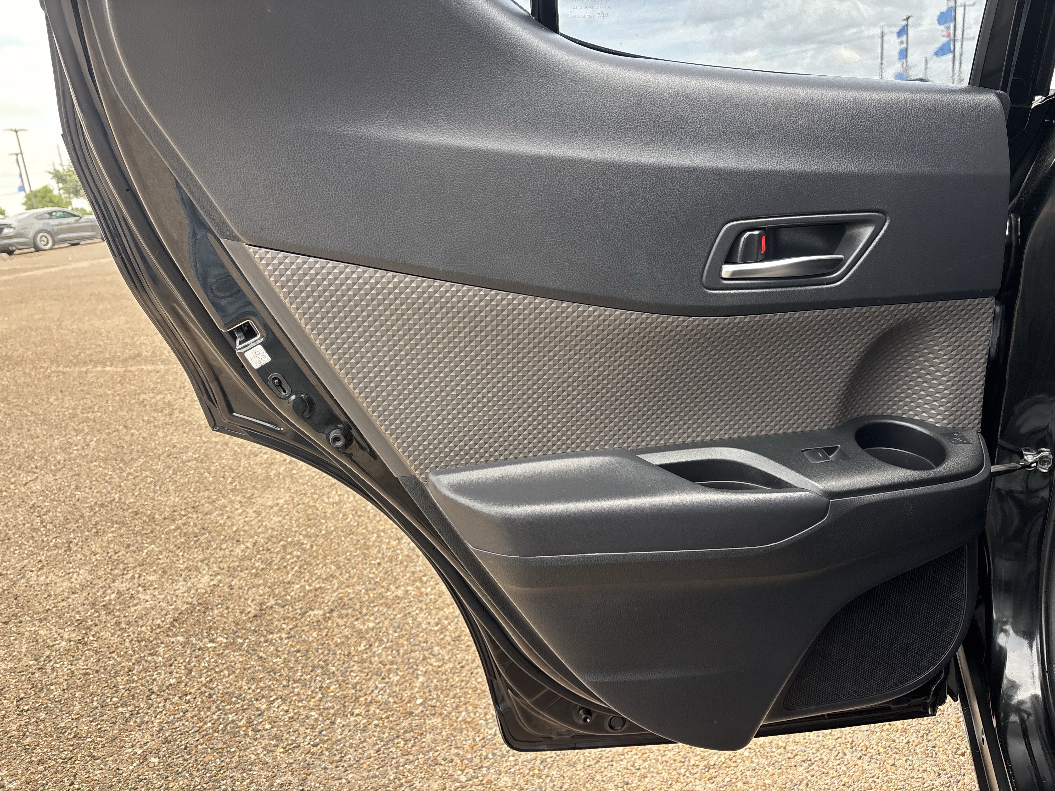 Used 2021 Toyota C-HR Limited FWD image 14