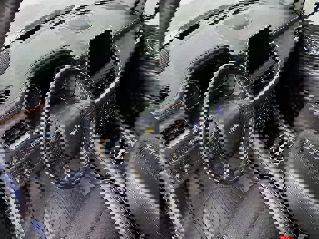 Used 2021 Chevrolet Suburban High Country image 9