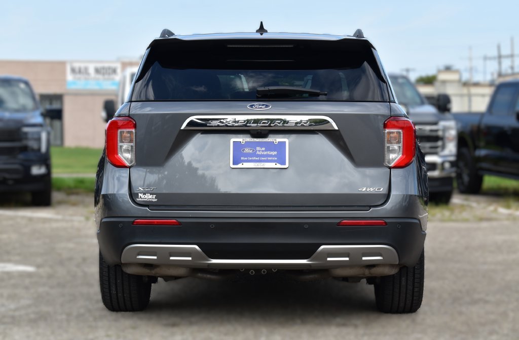 Certified 2024 Ford Explorer XLT w/ Equipment Group 202A AWD/4WD image 8