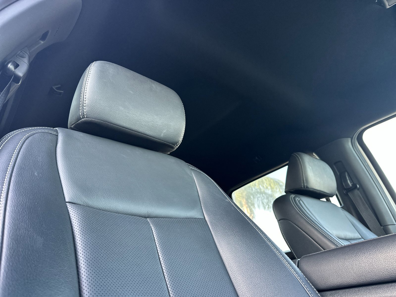 Certified 2022 Ford F350 Lariat w/ Black Appearance Package image 15