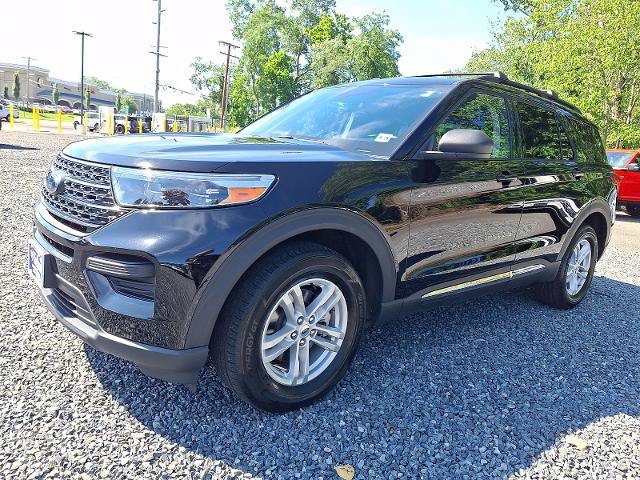 Certified 2023 Ford Explorer XLT w/ Class IV Trailer Tow Package AWD/4WD image 3
