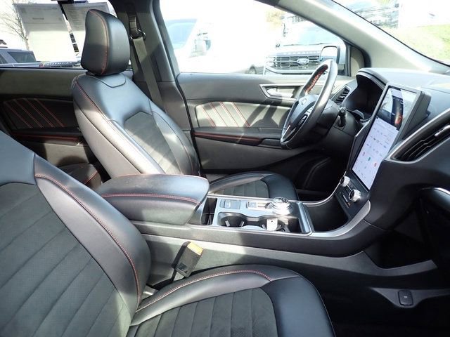 Certified 2022 Ford Edge ST-Line AWD/4WD image 10