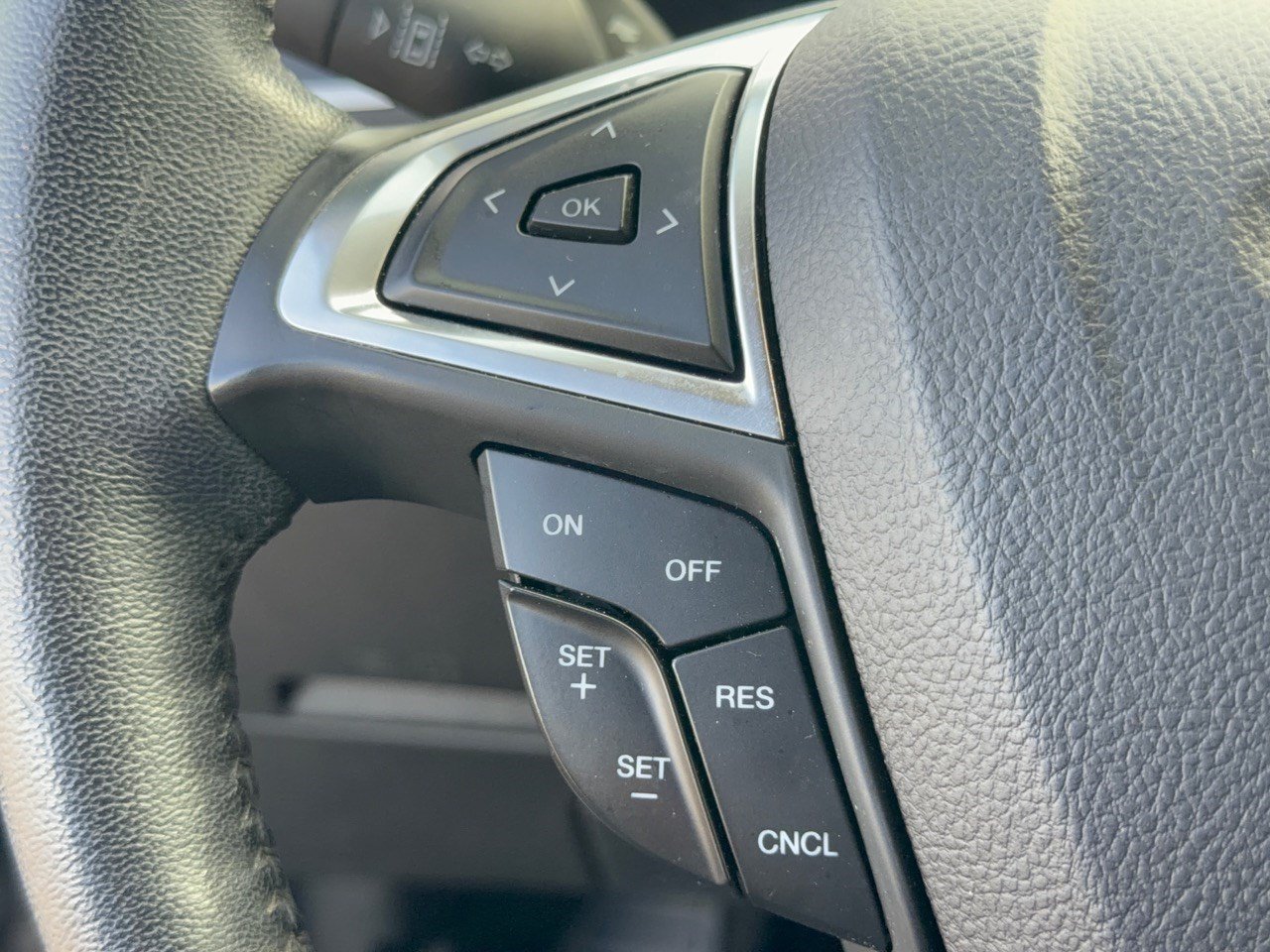 Certified 2024 Ford Edge SEL w/ Convenience Package AWD/4WD image 18