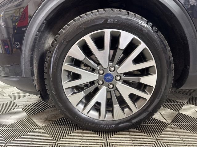 Certified 2020 Ford Escape Titanium AWD/4WD image 10