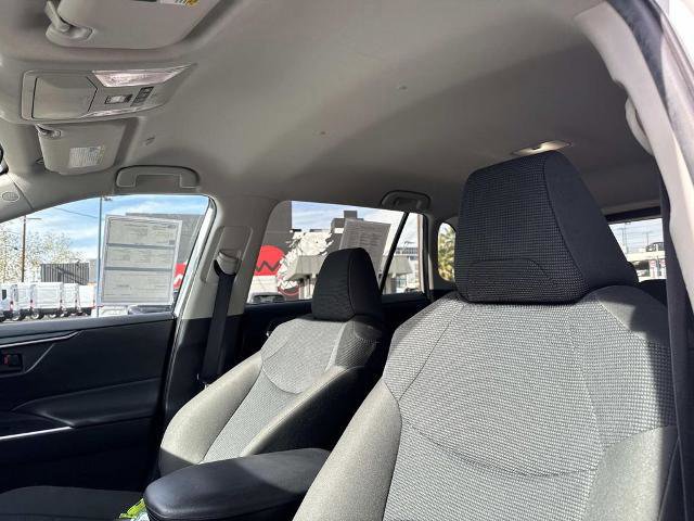 Used 2024 Toyota RAV4 LE AWD/4WD image 22