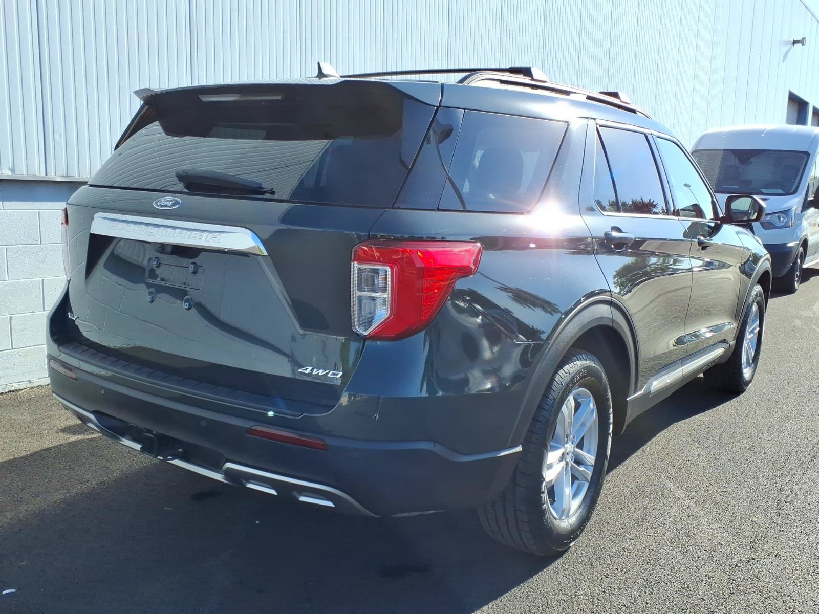 Certified 2023 Ford Explorer XLT w/ Equipment Group 202A AWD/4WD image 6
