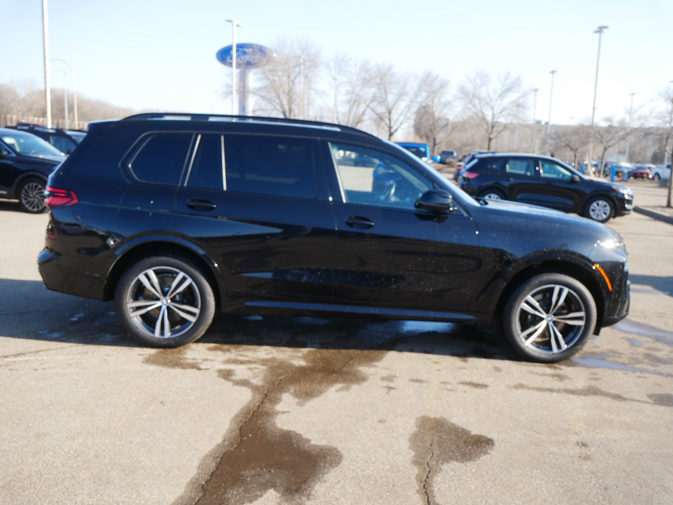 Used 2023 BMW X7 xDrive40i w/ Executive Package image 8