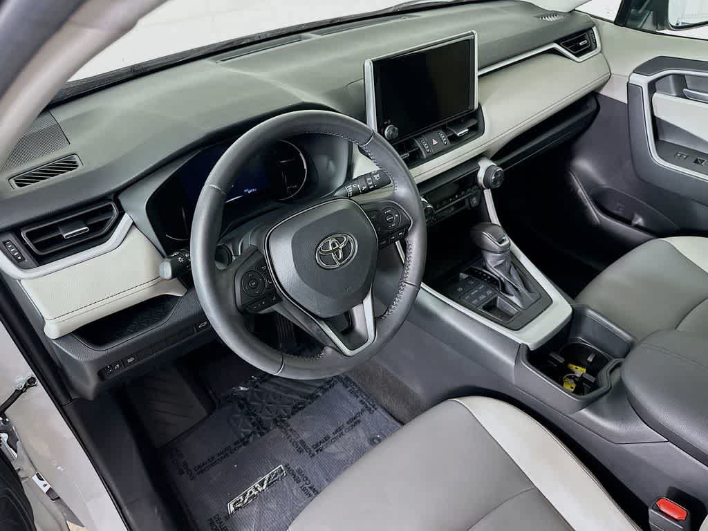 Used 2023 Toyota RAV4 XLE Premium AWD/4WD image 2