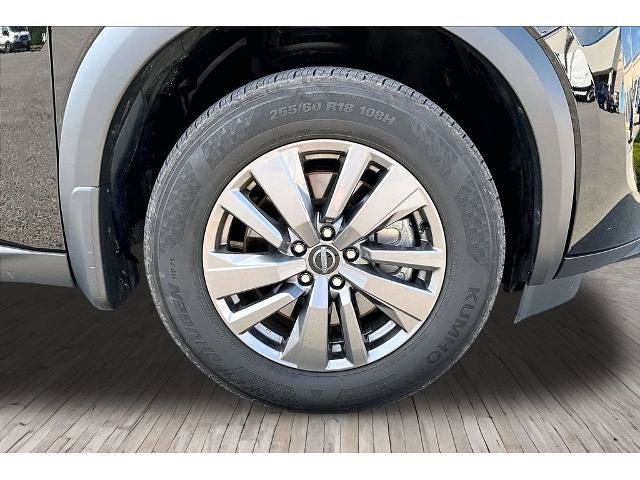 Used 2025 Nissan Pathfinder SV w/ SV Premium Package FWD image 27